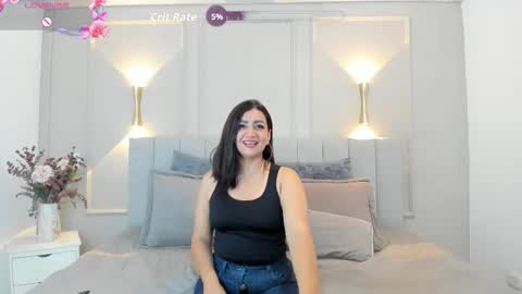 Snapshot of victoria_bourne chatting on 12/15/25, 07:29 victoria online show from 12/15/25, 07:29