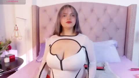 Snapshot of victoria_cherry_ chatting on 06/22/26, 11:40 victoria_cherry_ online show from 06/22/26, 11:40