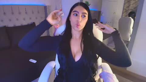 Snapshot of victoria_ellington chatting on 07/14/26, 12:11 online show from 07/14/26, 12:11