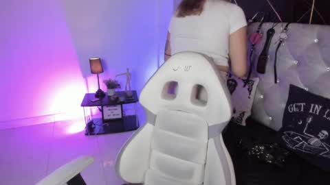 Snapshot of victoria_floyd1 chatting on 04/10/26, 08:35 victoria_floyd1 online show from 04/10/26, 08:35