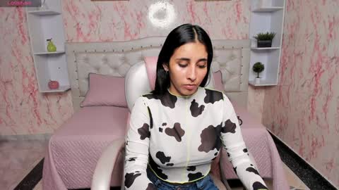 Victoria Houston  online show from 01/02/25, 07:18