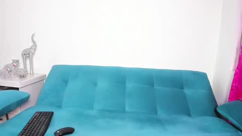 Snapshot of victoria_jhones chatting on 09/13/25, 06:29 Victoria online show from 09/13/25, 06:29