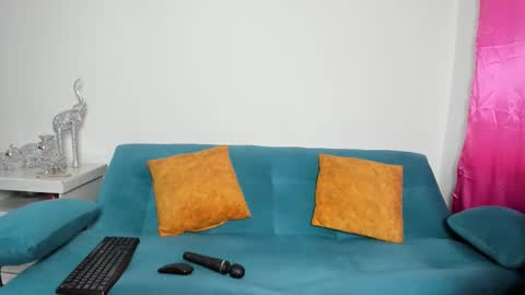 Snapshot of victoria_jhones chatting on 12/13/25, 07:53 Victoria online show from 12/13/25, 07:53