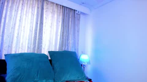 Snapshot of victoria_kim_lee chatting on 05/05/26, 12:02 Victoria online show from 05/05/26, 12:02