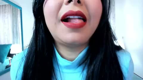 Snapshot of victoria_kim_lee chatting on 05/25/26, 02:23 Victoria online show from 05/25/26, 02:23