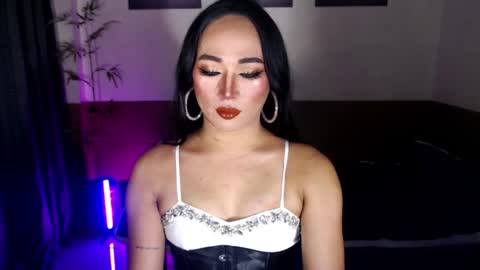 Victoria online show from 04/08/26, 01:55