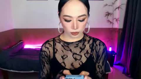 Victoria online show from 05/12/26, 05:59