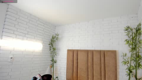 Victoria   Everyday From 1400 to 2130 Col Time online show from 12/30/24, 06:49