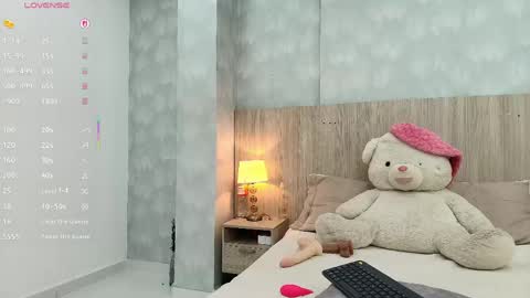 victoria_pachon online show from 05/02/26, 06:57
