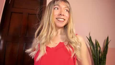 D A N I online show from 09/25/25, 06:44