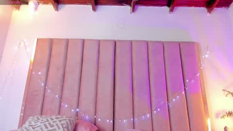 VICTORIA online show from 01/22/25, 10:05