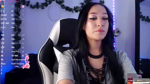 Snapshot of victoria_ricci_a chatting on 10/11/25, 12:43 Victoria online show from 10/11/25, 12:43