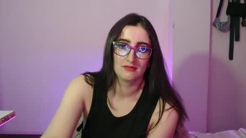 Victoria online show from 09/26/25, 08:46