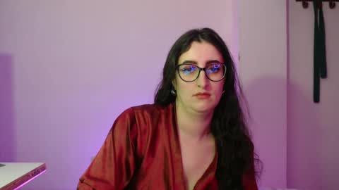 Victoria online show from 10/25/25, 10:37