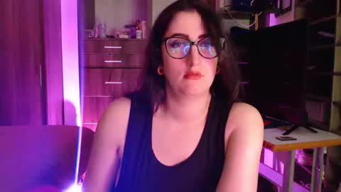 Victoria online show from 05/15/26, 08:49