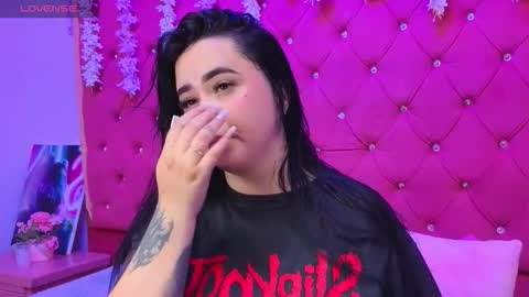 Victoria online show from 10/26/25, 02:50