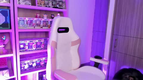 Snapshot of victoria_se chatting on 04/04/26, 05:49 Victoria online show from 04/04/26, 05:49