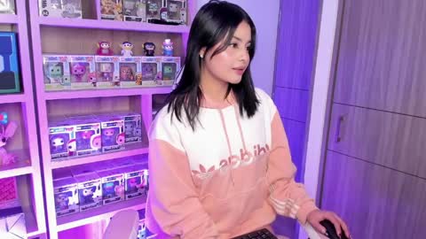 Snapshot of victoria_se chatting on 04/10/26, 05:23 Victoria online show from 04/10/26, 05:23