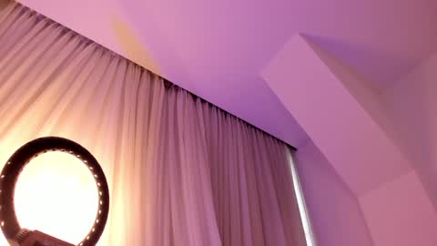 Snapshot of victoria_vallejo chatting on 02/01/25, 02:34 victoria  online show from 02/01/25, 02:34