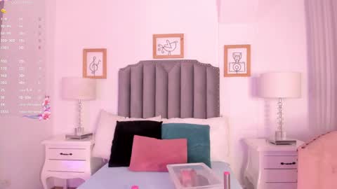 Snapshot of victoria_vallejo chatting on 02/02/25, 11:40 victoria  online show from 02/02/25, 11:40