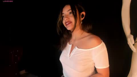 victoriaa2_doll online show from 04/22/26, 11:56