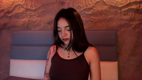 victoriaa2_doll online show from 04/24/26, 12:07