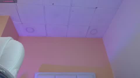 victoria  online show from 12/19/25, 11:50