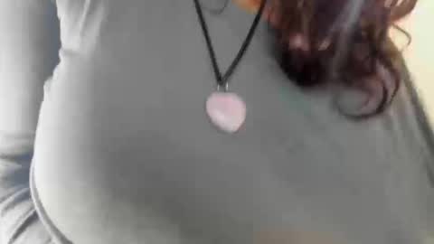 Snapshot of victoriaa_anderson_ chatting on 03/21/26, 02:42 victoriaa_anderson_ online show from 03/21/26, 02:42