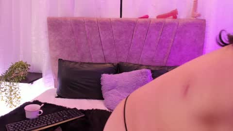 Snapshot of victoriaa_anderson_ chatting on 04/23/26, 01:24 victoriaa_anderson_ online show from 04/23/26, 01:24