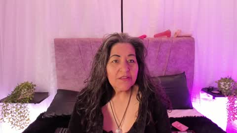 Snapshot of victoriaa_anderson_ chatting on 04/28/26, 02:00 victoriaa_anderson_ online show from 04/28/26, 02:00