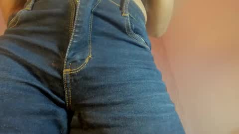 Victoria Sofia online show from 10/19/25, 07:25