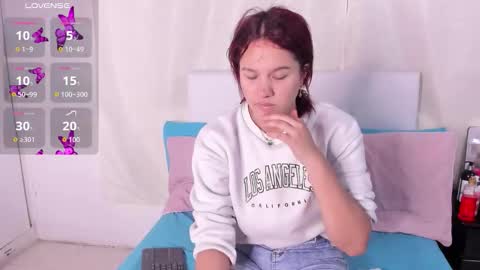 Victoria Zans  online show from 11/23/25, 06:35