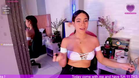 Victoria online show from 11/21/25, 07:56