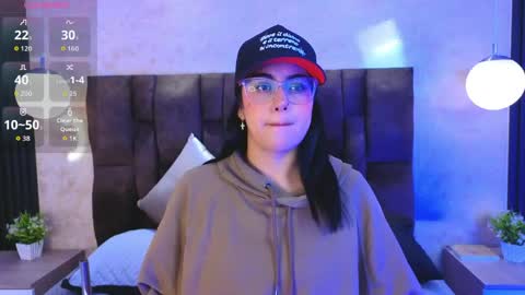 Victoria Andrade online show from 05/21/26, 12:23