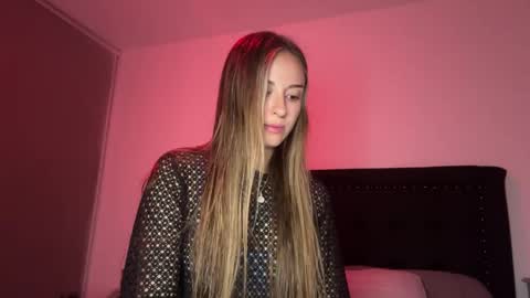 Snapshot of victoriababy43 chatting on 03/08/26, 09:51 Victoriababy43 online show from 03/08/26, 09:51