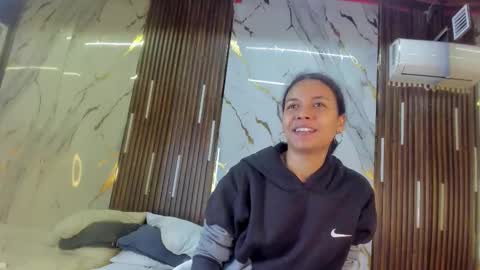 Victoria  online show from 01/05/26, 07:28