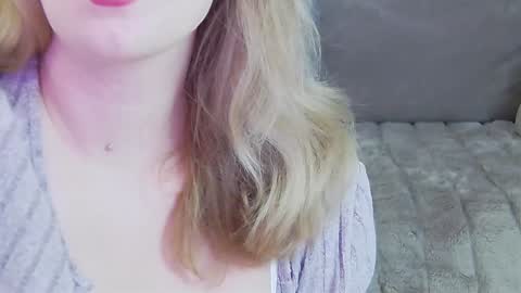 Snapshot of victoriafalls chatting on 12/21/24, 02:15 Miss V online show from 12/21/24, 02:15