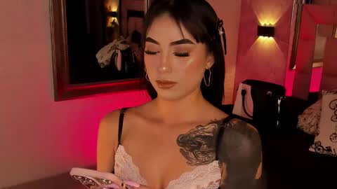 VICTORIA online show from 02/11/25, 07:48