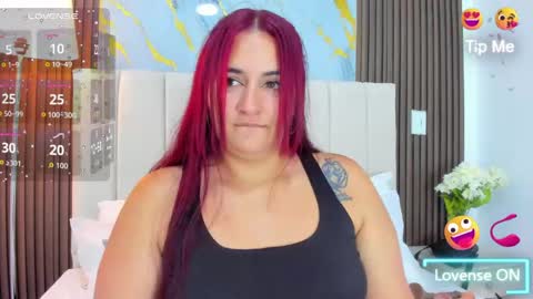Snapshot of victoriaguzman_ chatting on 04/21/26, 05:17 Victoria online show from 04/21/26, 05:17