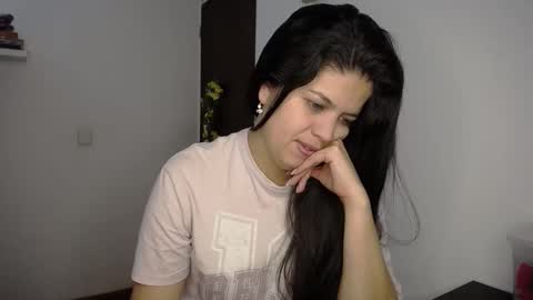 victorialg online show from 11/21/25, 09:57