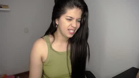 victorialg online show from 12/15/25, 09:19