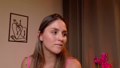 Snapshot of victorianova chatting on 06/11/26, 02:53 VictoriaNova online show from 06/11/26, 02:53