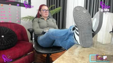 Snapshot of victoriapaker chatting on 06/02/26, 11:56 victoriapaker online show from 06/02/26, 11:56
