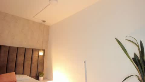 Maria Victoria online show from 02/20/25, 02:57