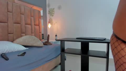 Snapshot of victoriaroyce1 chatting on 01/24/25, 11:26 Victoria online show from 01/24/25, 11:26