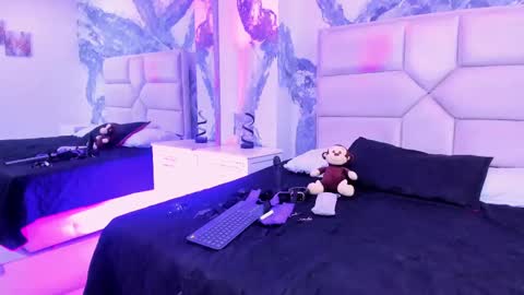 victoriasanz_ online show from 09/11/25, 06:35