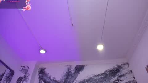 victoriasanz_ online show from 12/03/25, 05:48