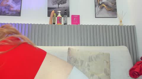 Snapshot of victoriastrom_ chatting on 05/22/26, 01:06 victoriastrom online show from 05/22/26, 01:06