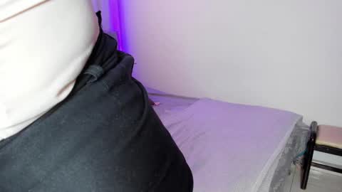 Victoria online show from 02/12/25, 05:16