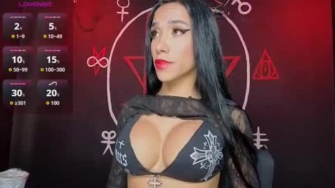 Victoria Vampire online show from 11/25/25, 09:37